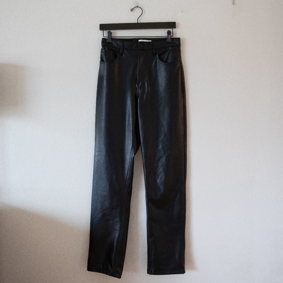 Abercrombie And Fitch 90S Straight Ultra High Rise Vegan Leather Pant Long - Picture 2 of 8